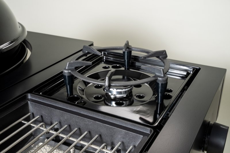 Outdoorchef Gas Kugelgrill Arosa 570 G Evo Black Style - inkl. Blazing-/Cooking Zone Kit Plus und Plancha