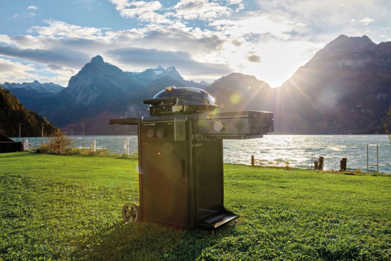 Outdoorchef Gas Kugelgrill Station DAVOS 570 G Pro BZ mit Blazing Zone und 11 kg Gasflaschen-Kit
