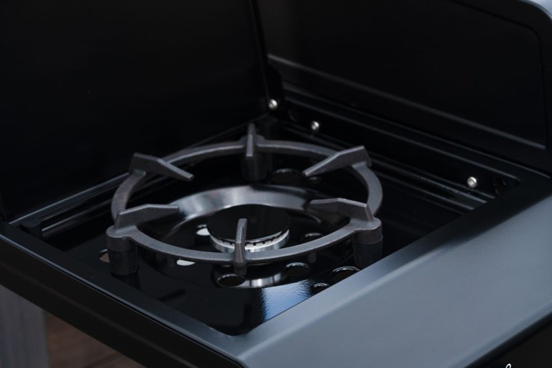 Outdoorchef Planchagrill HEAT C-265 - mit Doppel-Blazing-Zone, Cooking Zone und Gusseisen-Plancha inkl. Caso IceChef Pro - Eiswürfelbereiter