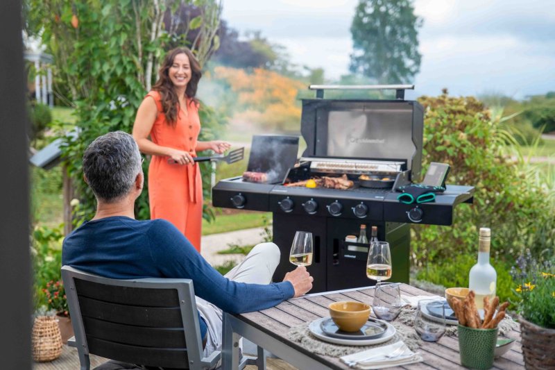 Outdoorchef Gasgrill - Grillstation HEAT C-435 RB mit Blazing Zone und Heckbrenner