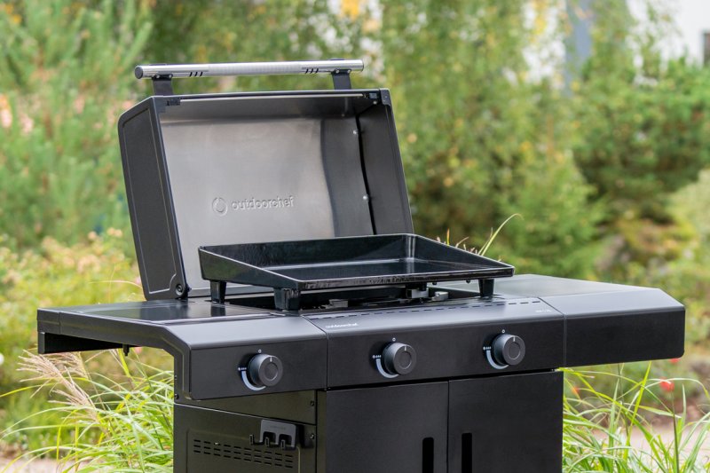 Outdoorchef Power Grillstation HEAT C-265 mit 2 x Blazing Zone und Seitenkocher - inkl. XL Gusseisen Plancha