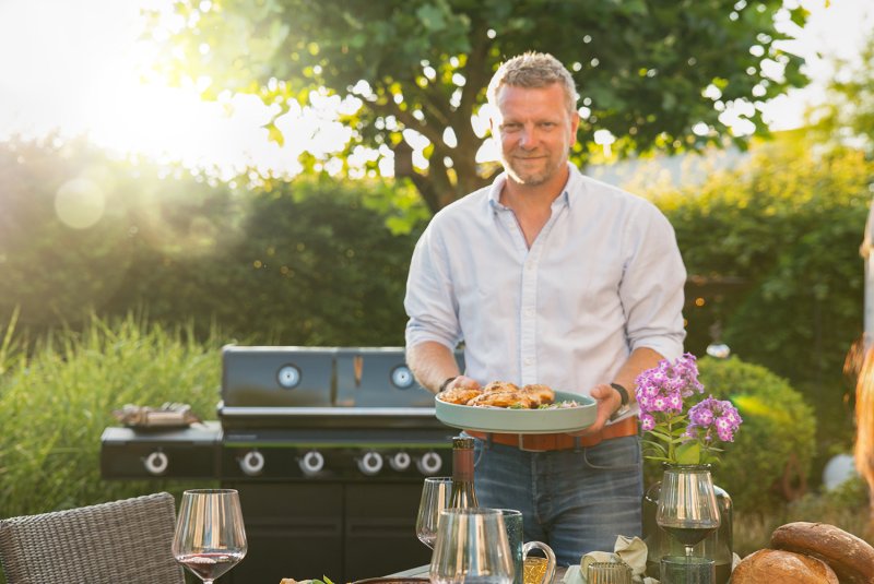 Outdoorchef Gasgrill - Grillstation HEAT X-445 RB - X-DEAL inkl. zusätzlichen Grillfürst Edelstahl Gussrosten (4 Stk.)