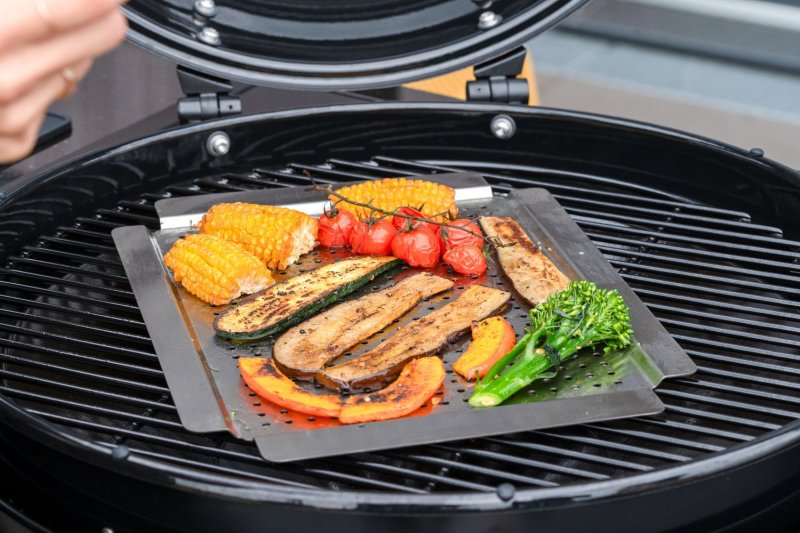 Outdoorchef Backblech Edelstahl gelocht - 29 x 38 cm