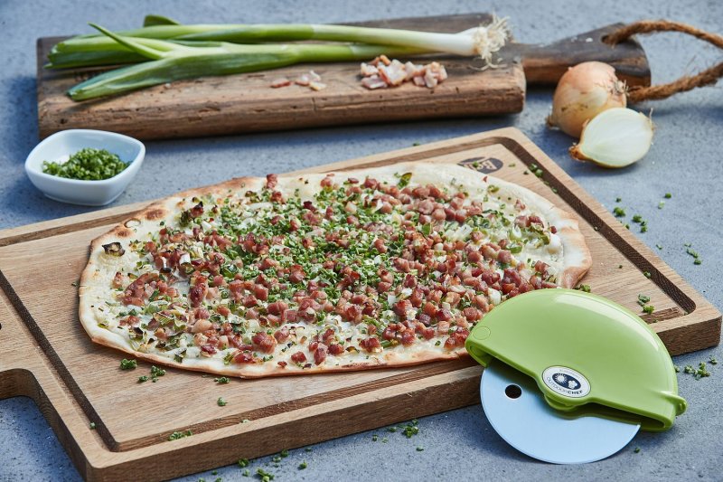 Outdoorchef Pizzaschneider / Pizzarad mit XL Edelstahlklinge