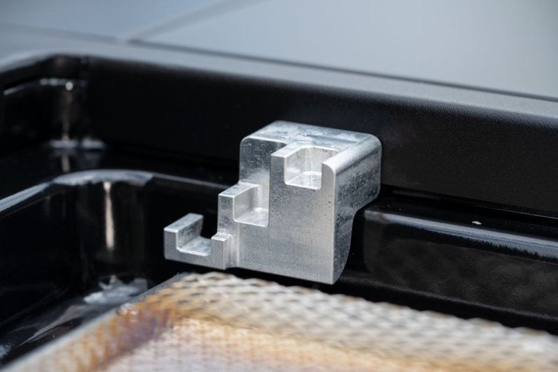 Outdoorchef Planchagrill HEAT C-265 - mit Doppel-Blazing-Zone, Cooking Zone und Gusseisen-Plancha