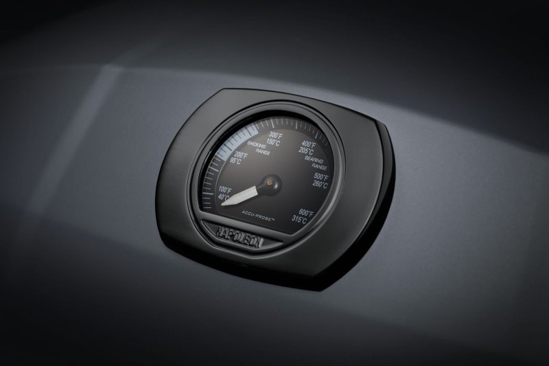 Napoleon Phantom TravelQ PRO285X Kompakt Gasgrill, mattschwarz - mit klappbarem Wagen inkl. Warmhalterost - Modell 2025