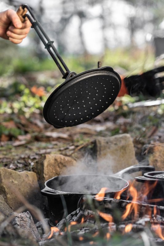 Petromax Gusseiserne Kasserolle mit Deckel kr2