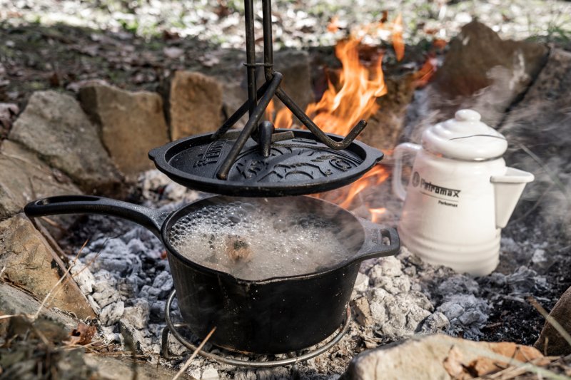 Petromax Gusseiserne Kasserolle mit Deckel kr1