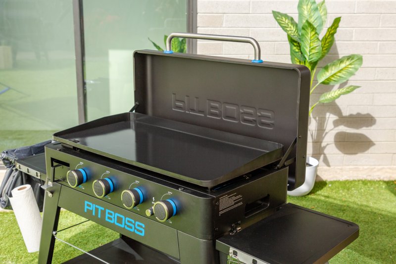 Pit Boss Plancha Grill Ultimate Plancha 4-Brenner - mit Untergestell