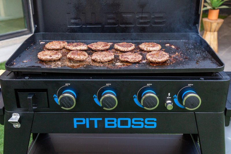Pit Boss Plancha Grill Ultimate Plancha 4-Brenner - mit Untergestell