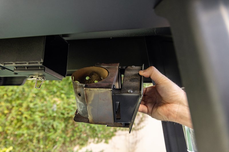 Pit Boss Pelletgrill Competition Series 1250 / WiFi + Gusseisen Starter Set 6-teilig