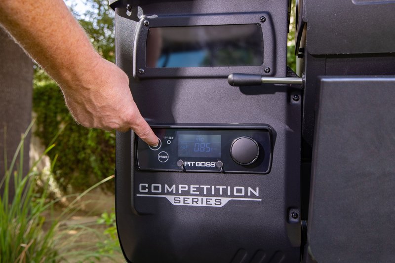 Pit Boss Pelletgrill Competition Series 1250 / WiFi + Gusseisen Starter Set 6-teilig