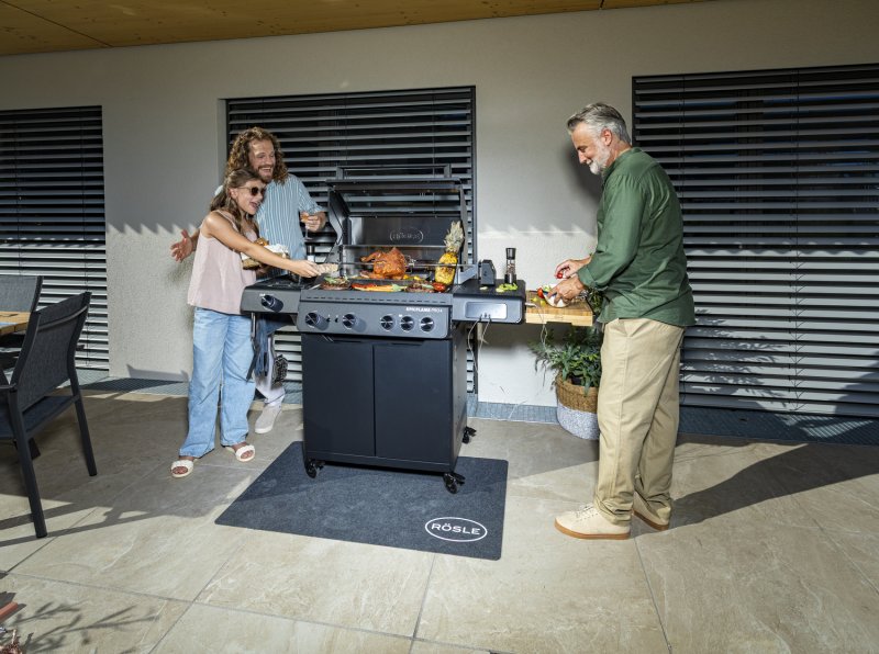 Rösle Gasgrill EPICFLAME Pro 4 inkl. Abdeckhaube