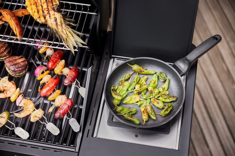 Rösle Gasgrill Videro Pro G3-S Vario+ mattschwarz - Modell 2025