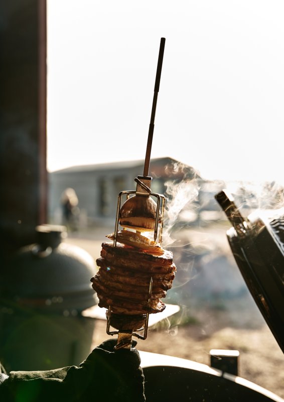 The Bastard Rotisserie & Pizza Set Medium inkl. Drehspieß und Pizzastein