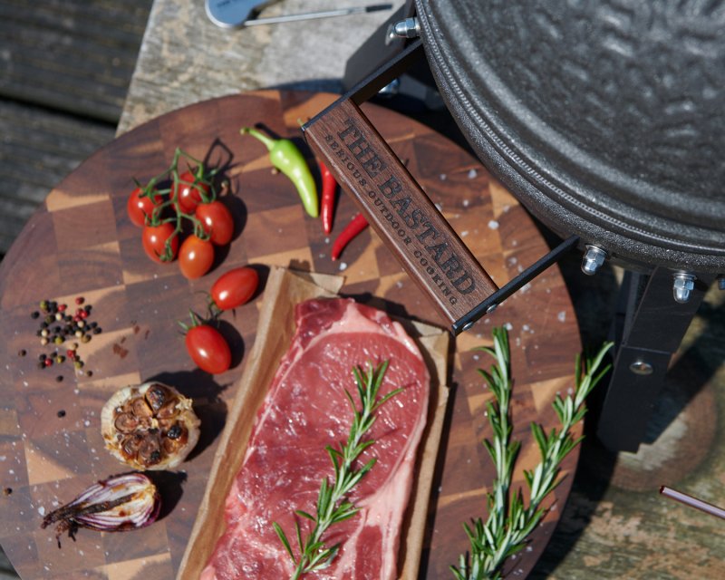 The Bastard Keramikgrill Urban Small - schwarz matt - Modell 2025