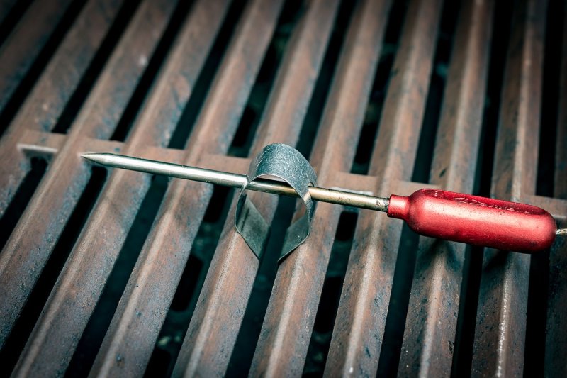Grillfürst universal Halteklammer für Thermometerfühler