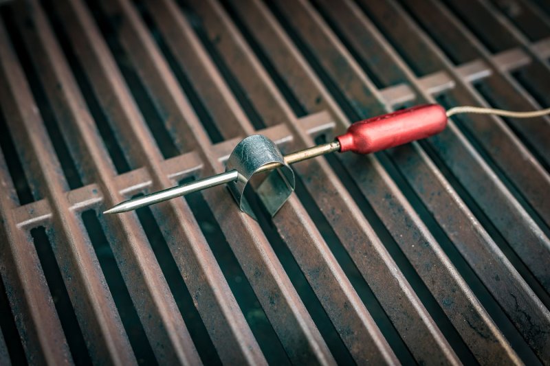 Grillfürst universal Halteklammer für Thermometerfühler