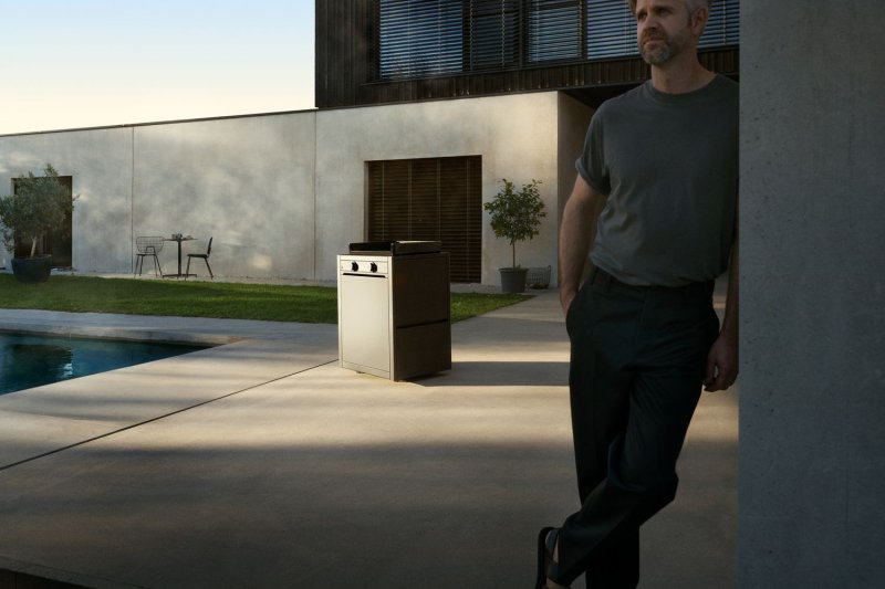 WMF Plancha Grill Gas - Edition One, 60 cm - inkl. Planchawagen, Planchadeckel und Abdeckhaube