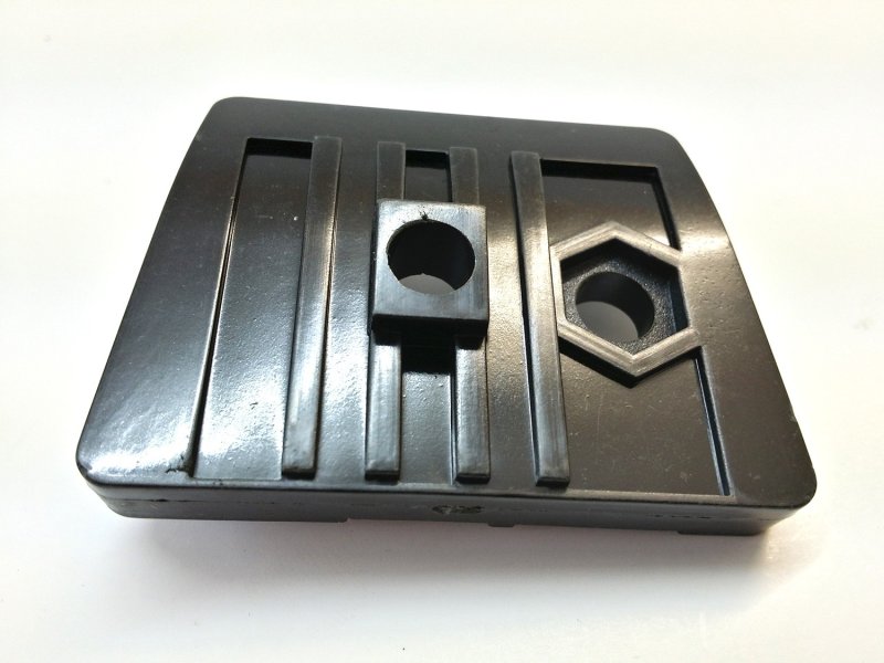 Broil King Ersatzteil: Distanzstück Monarch rechts - 1 Stück