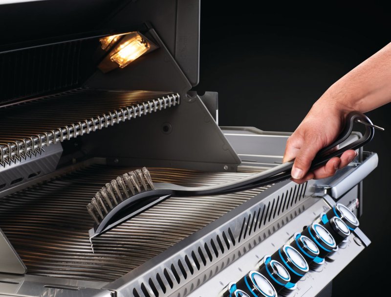 Napoleon Grillbürste mit Edelstahlborsten und Grillschaber