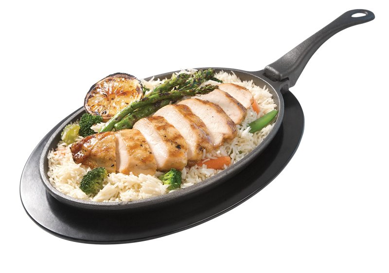 Napoleon Gusseisenpfanne mit Holz Untersetzer / oval