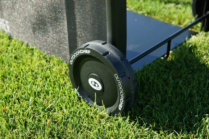 Outdoorchef Minichef 420 G Gas - X-DEAL inkl. Unterwagen und Abdeckhaube