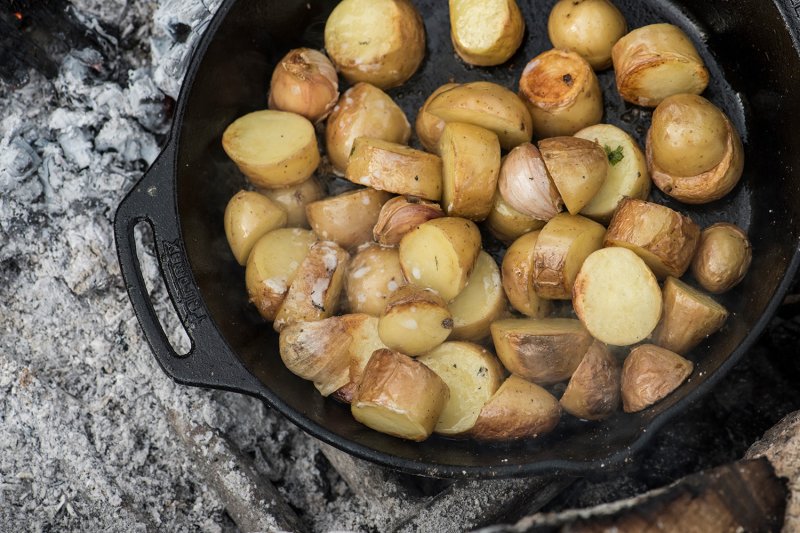 Petromax Feuerpfanne Gusseisen fp25h-t mit zwei Henkeln