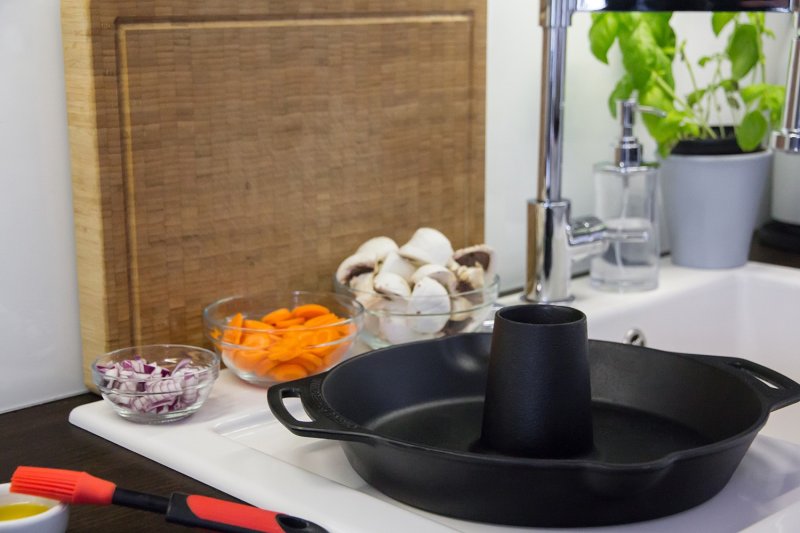 Petromax Geflügelbräter aus Gusseisen Ø 30cm