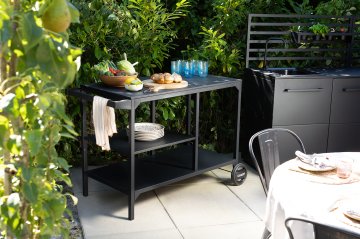 Cozze Combo 900 - Planchagrill und Steakstation - mit Plancha und Infrarotbrenner, inkl. fahrbarem Untergestell