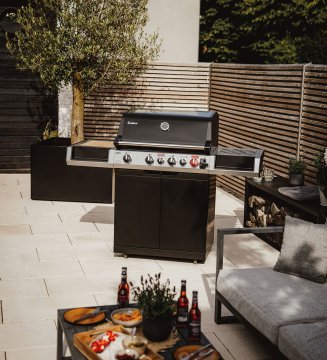 Enders UNIQ 3 IK Gasgrill mit CRUSTER Backburner