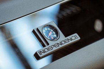 Grillfürst Independence P590E Smart Einbaugrill - mattschwarz - mit WLAN-Modul, Heckbrenner und Edelstahlrosten