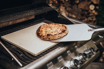 Moesta Pizzastein mit Stier - 35 x 45 cm eckig