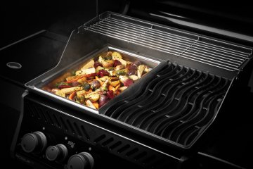 Napoleon Gemüse Grillkorb Edelstahl für Freestyle und Rogue Gasgrills - 28,5 cm x 45 cm