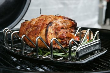 Outdoorchef Fleisch Deluxe Set: Universal-Rack und Rippchenhalter + Marinierpinsel