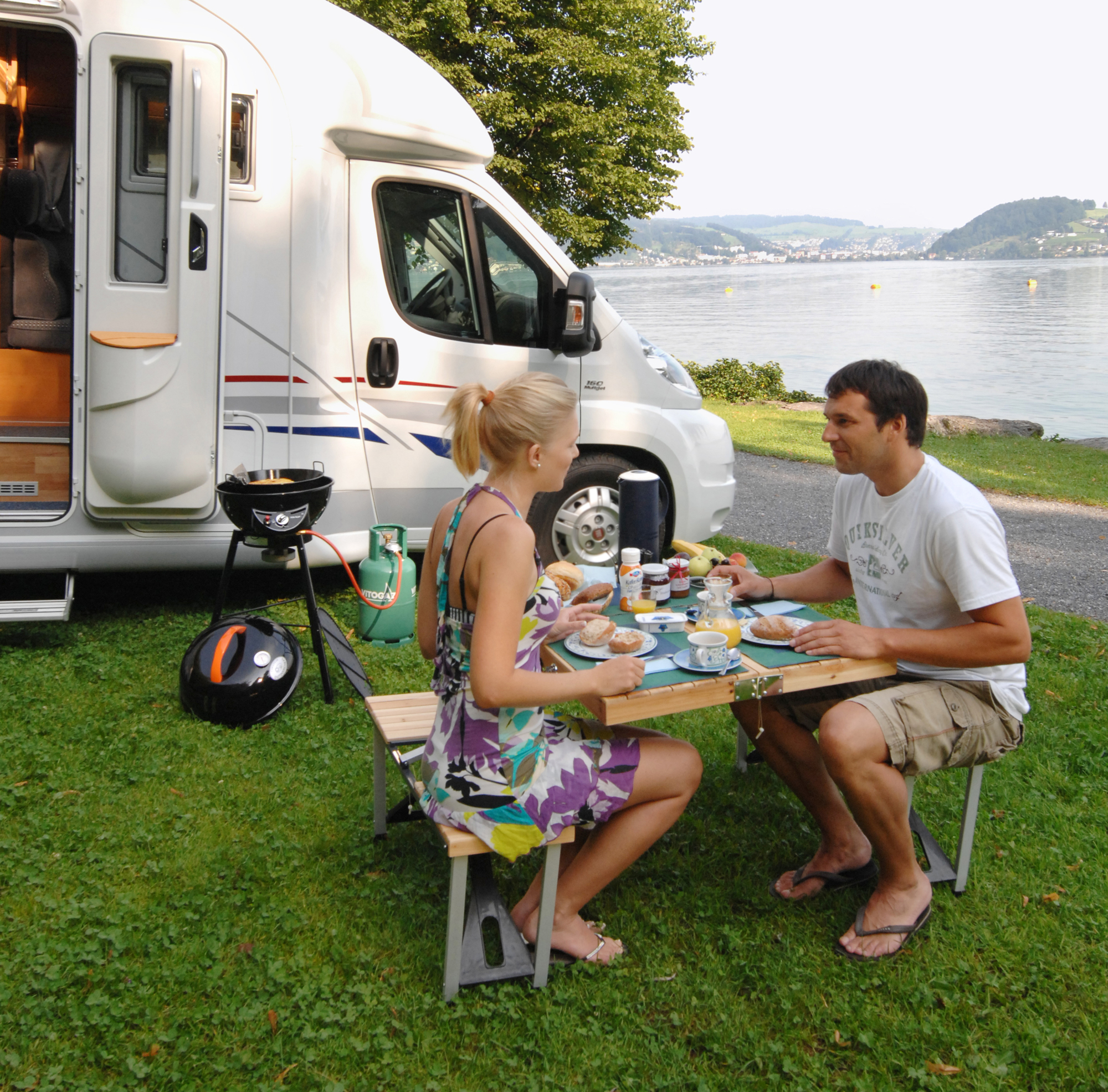 Campinggrill kaufen Gas oder Holzkohle Campinggrill