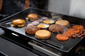 Outdoorchef Planchagrill HEAT C-265 - mit Doppel-Blazing-Zone, Cooking Zone und Gusseisen-Plancha - Hover